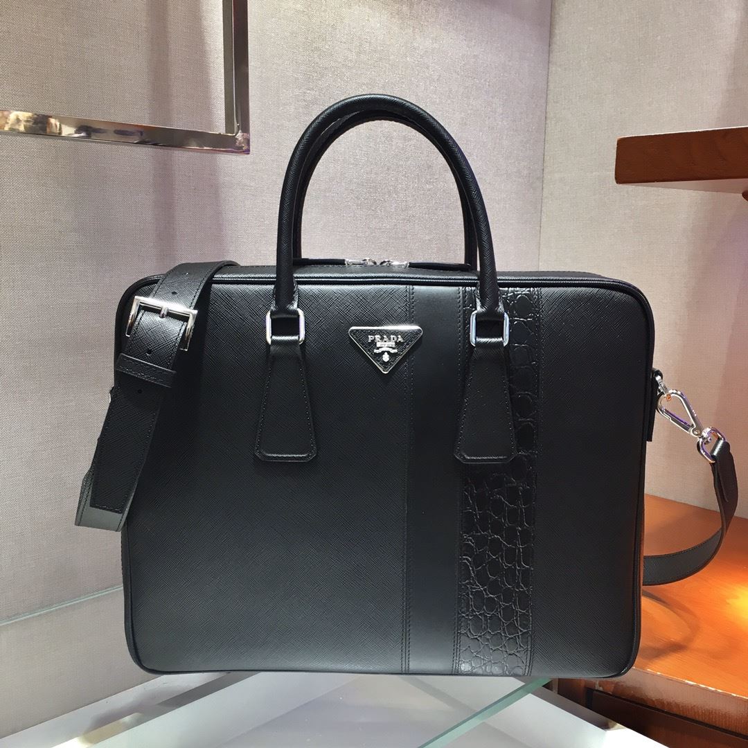 Pra*a briefcase